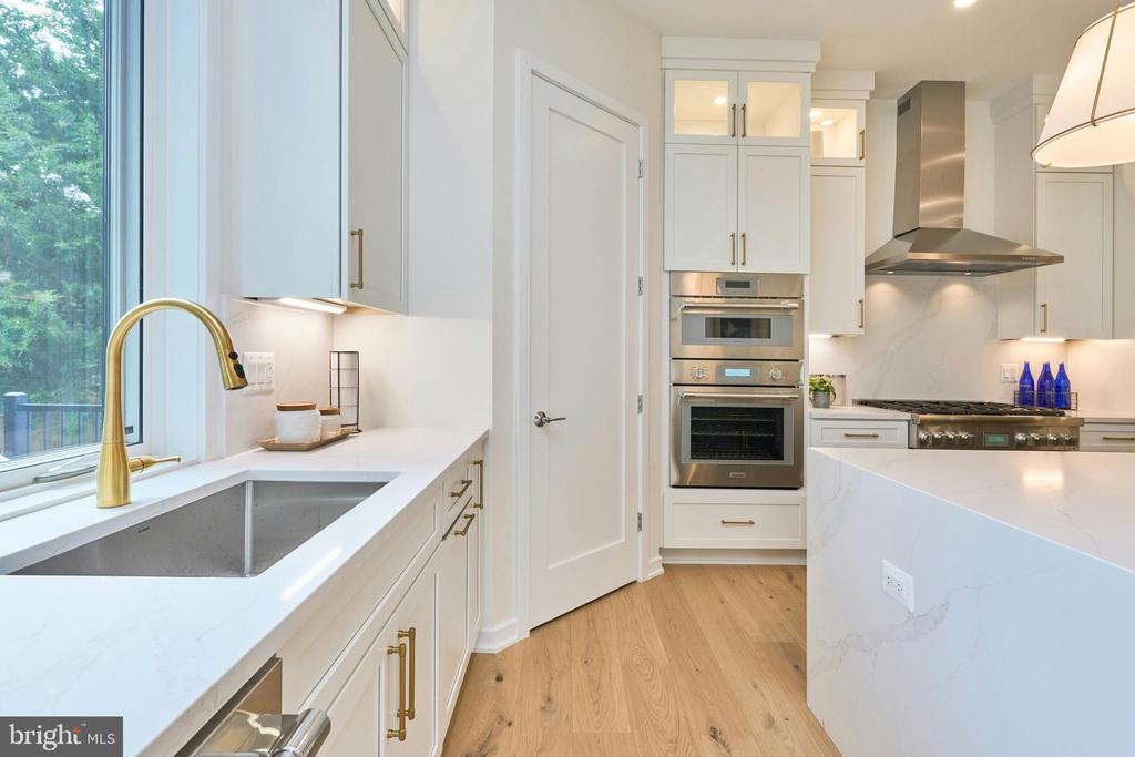 3233 4TH STREET N