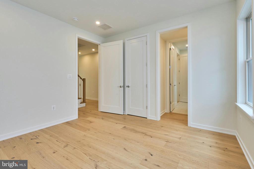 3233 4TH STREET N