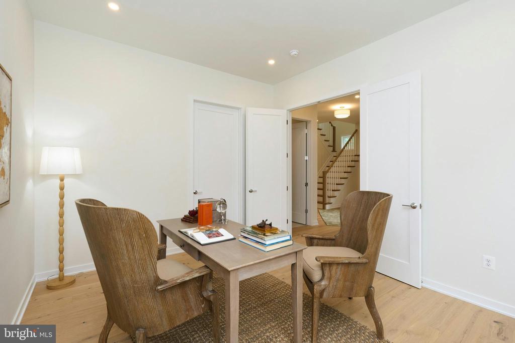 3233 4TH STREET N