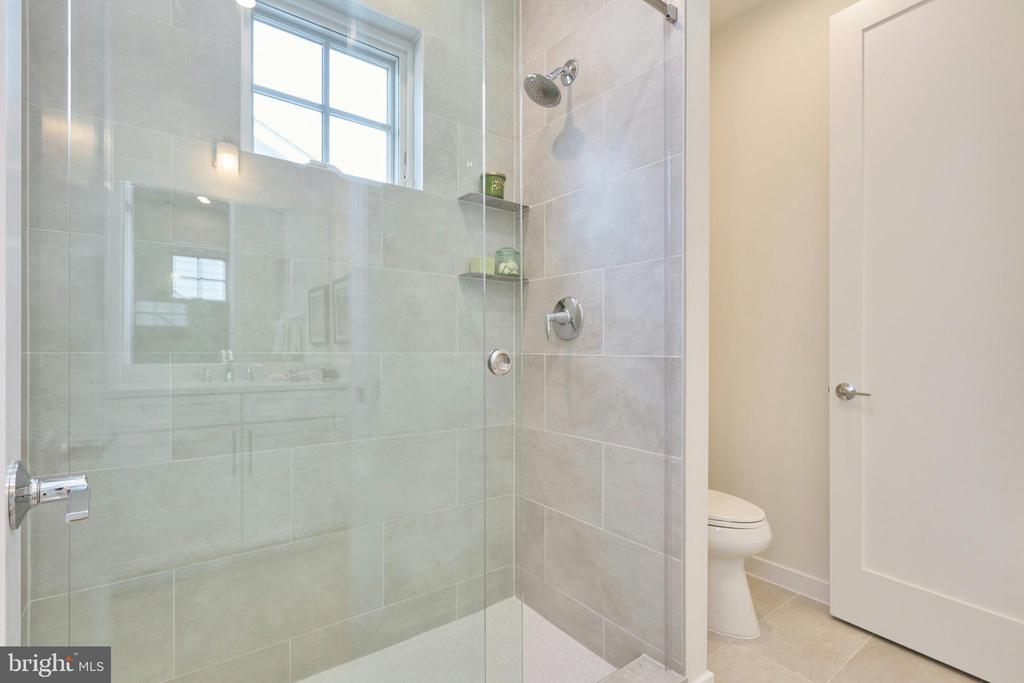3233 4TH STREET N