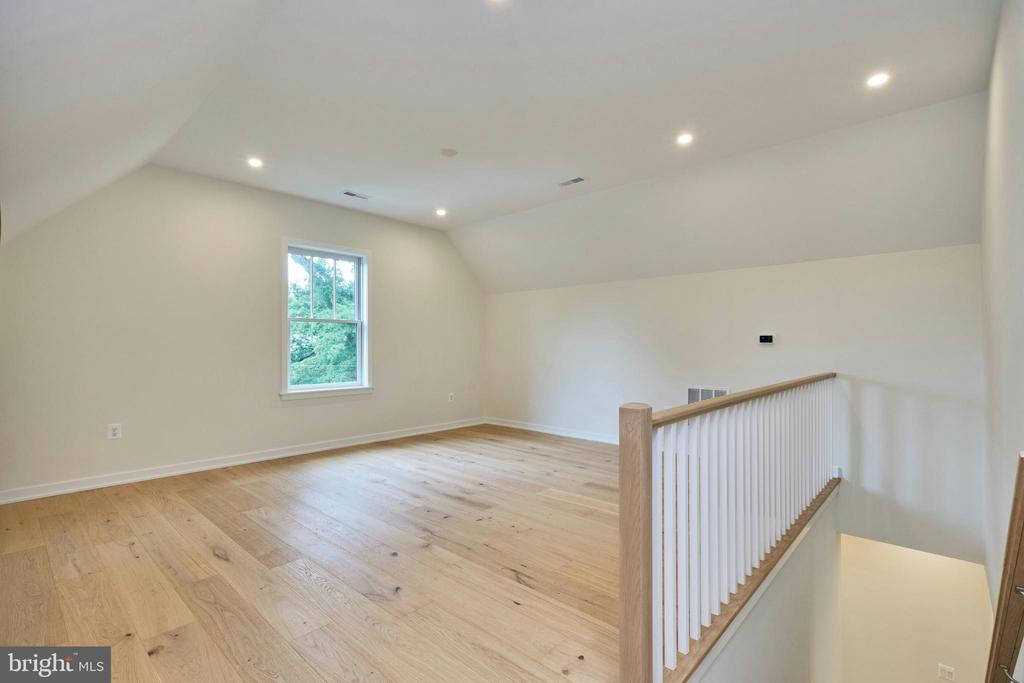 3233 4TH STREET N