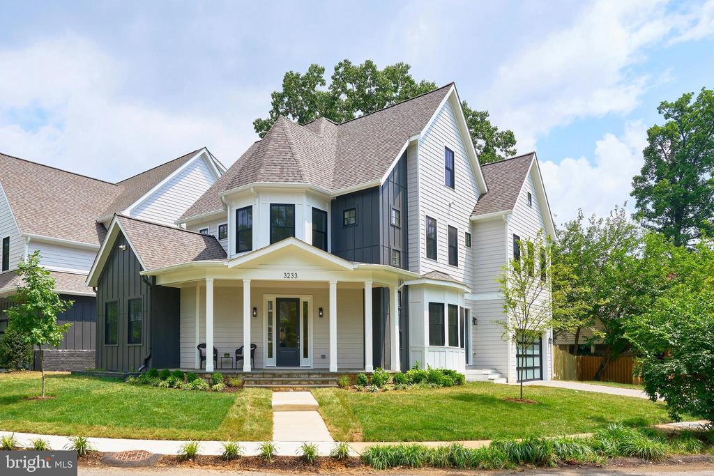 3233 4TH STREET N