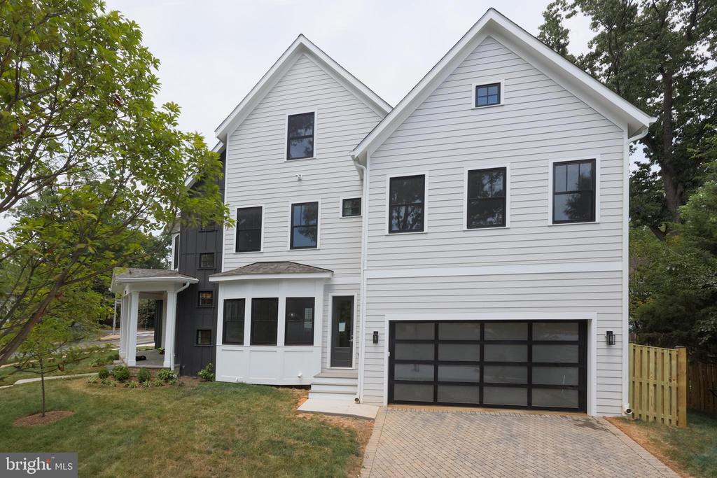 3233 4TH STREET N