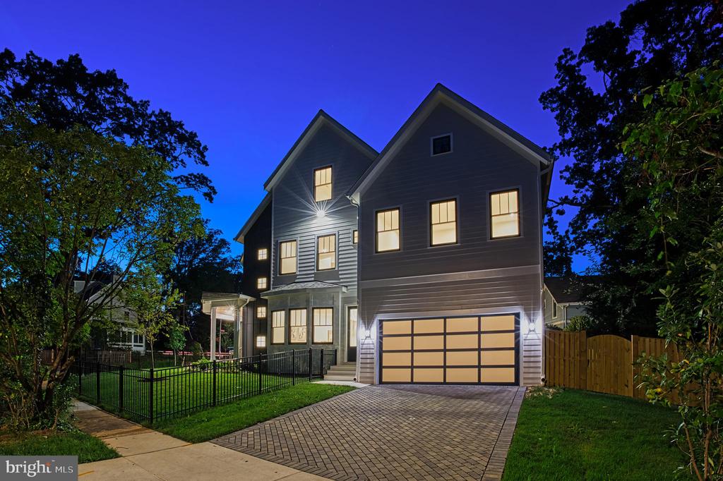 3233 4TH STREET N