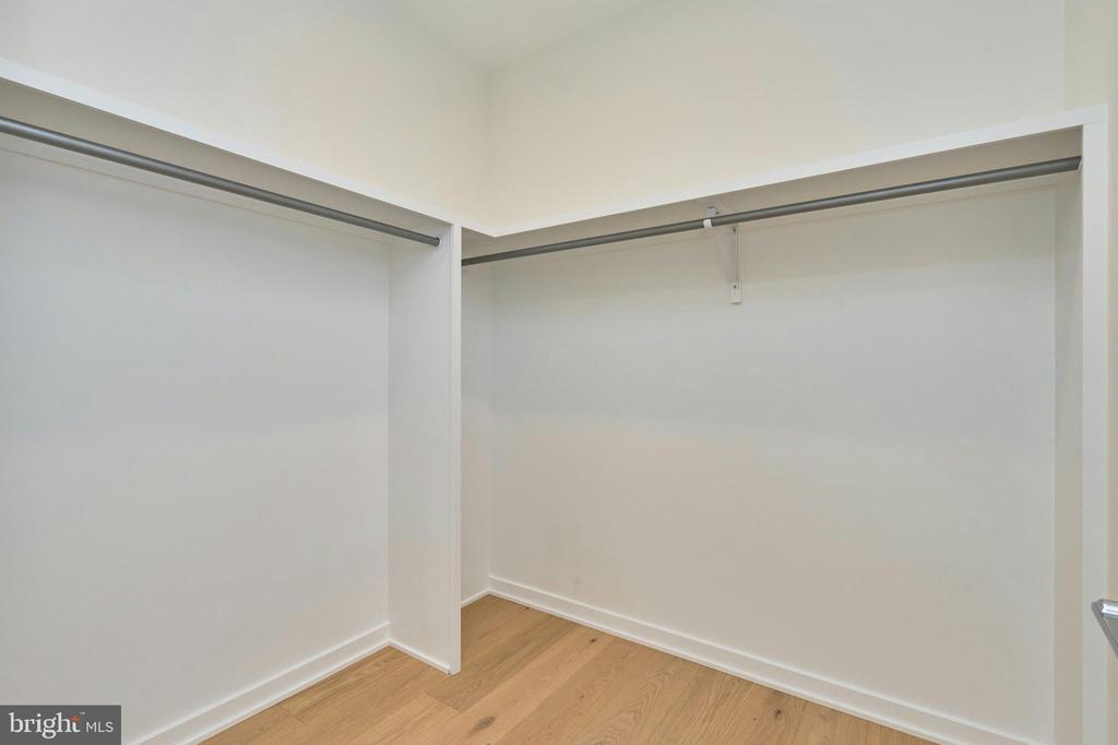 3233 4TH STREET N
