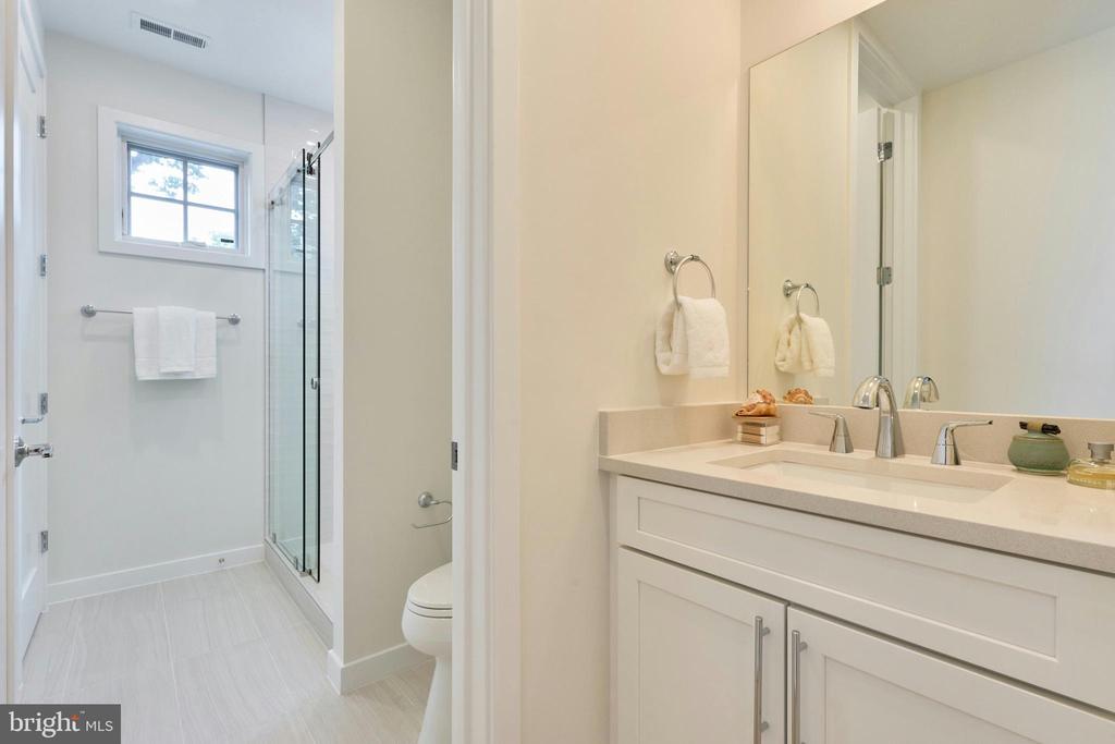 3233 4TH STREET N