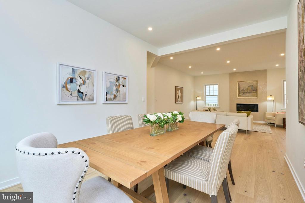 3233 4TH STREET N