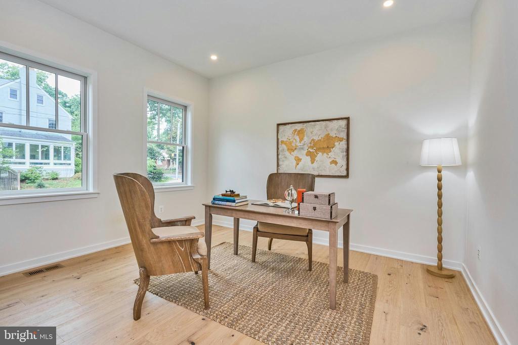 3233 4TH STREET N