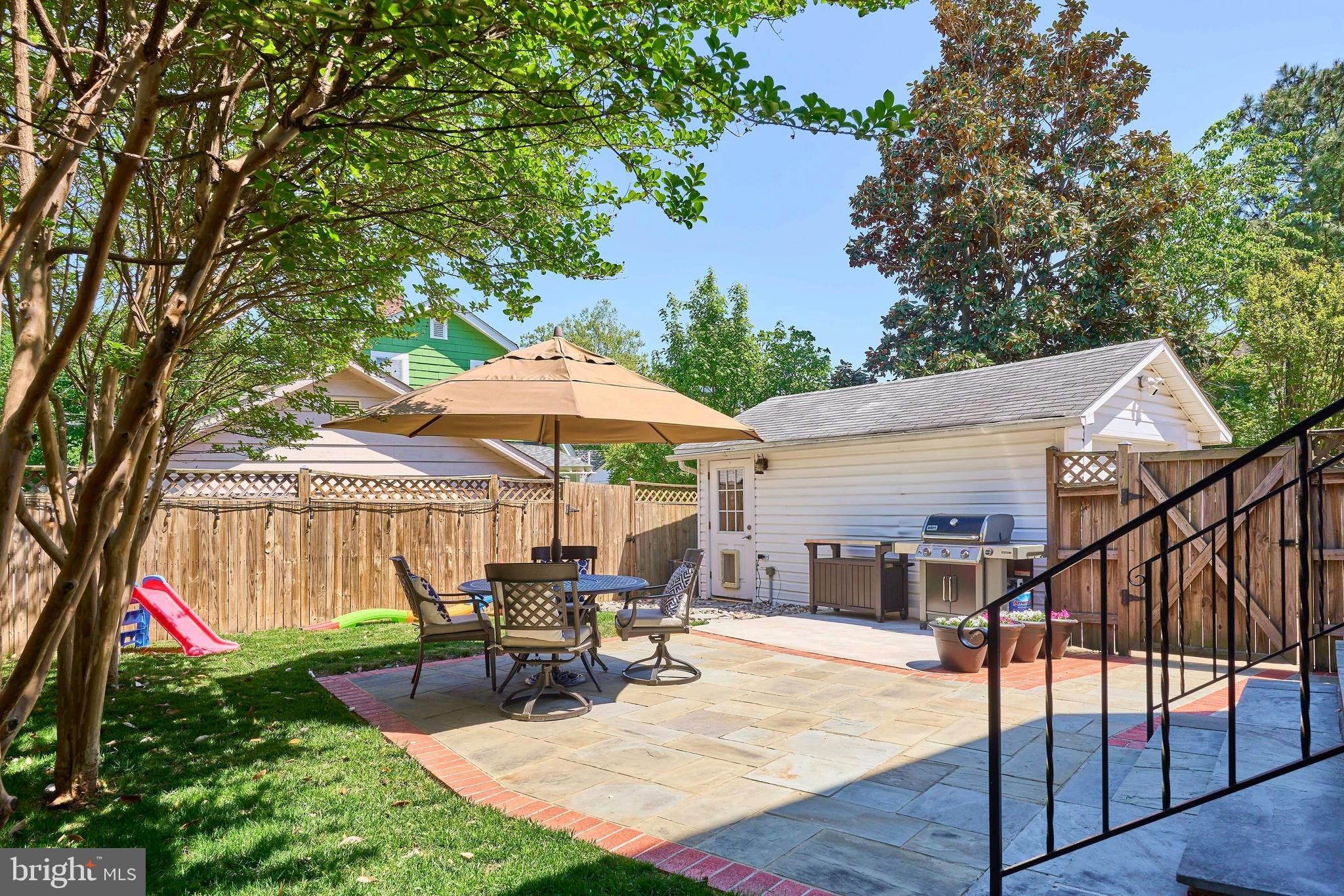 255 N BRYAN STREET
