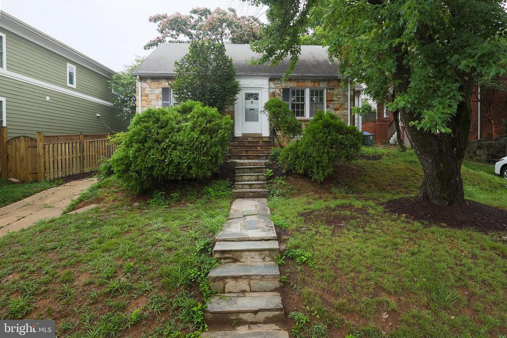 4827 16TH ROAD N