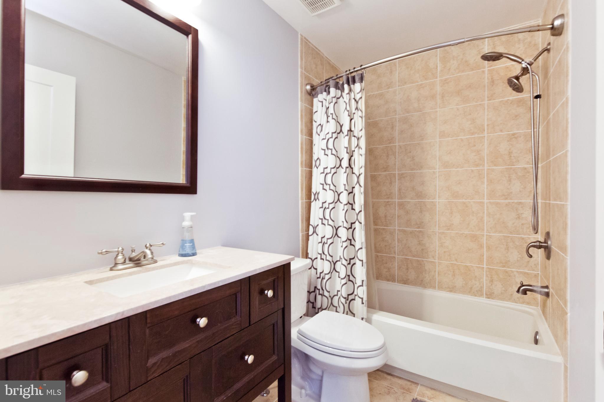 1735 KINGSGATE COURT Unit: 304