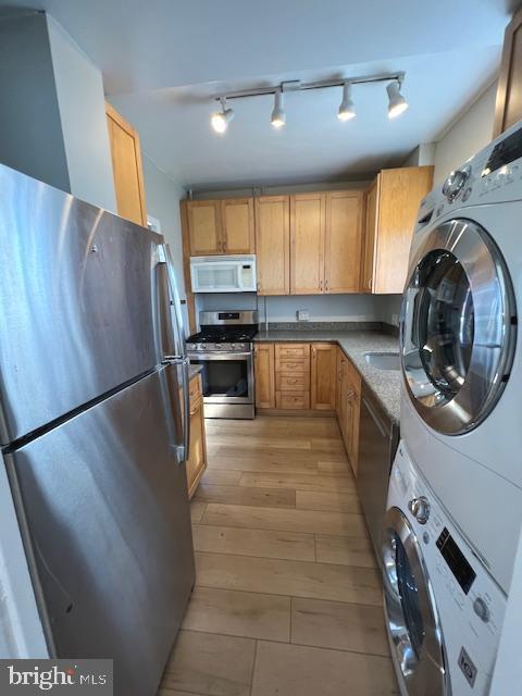 3224 Martha Custis Dr
