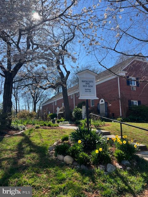 3224 Martha Custis Dr