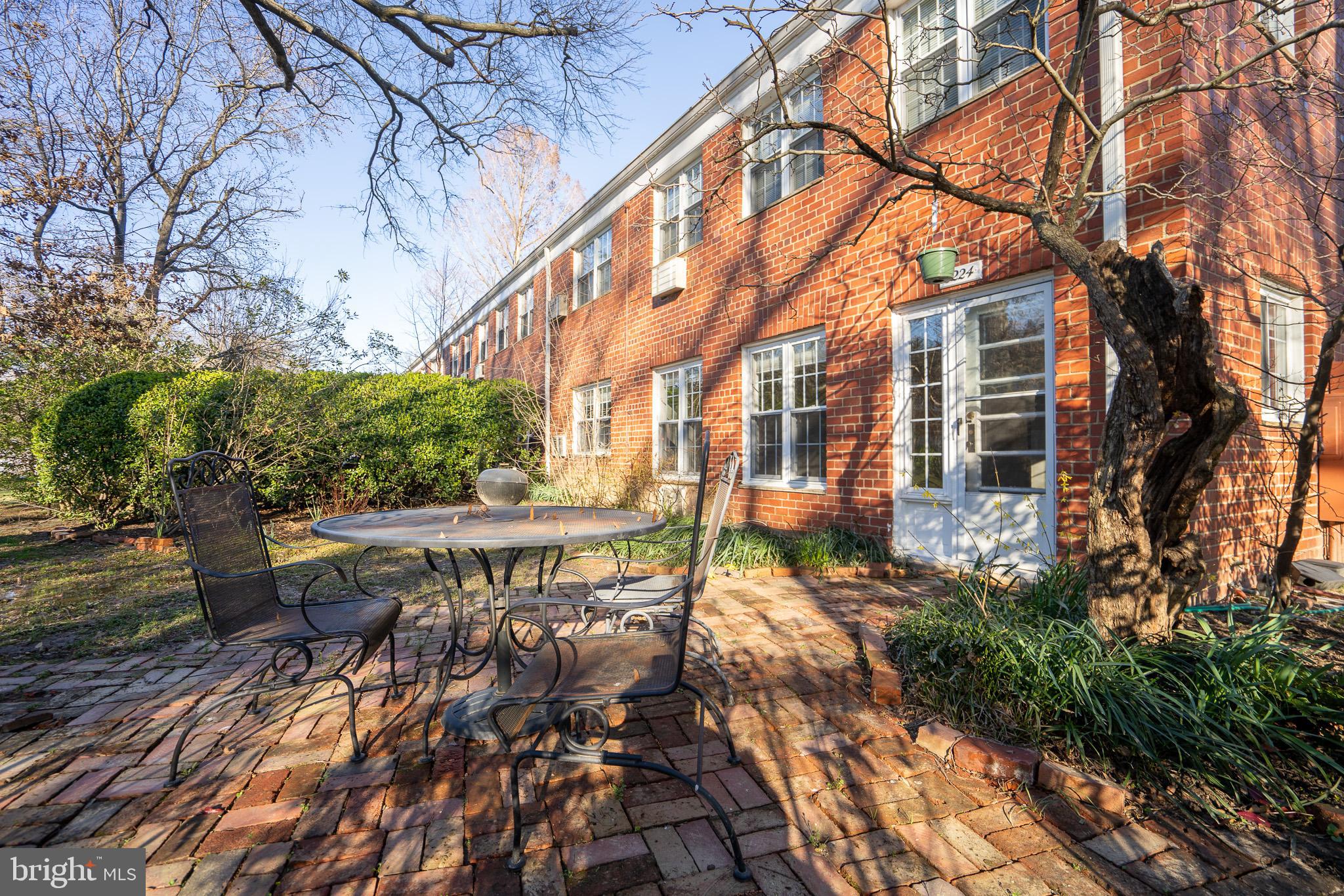 3224 MARTHA CUSTIS DR