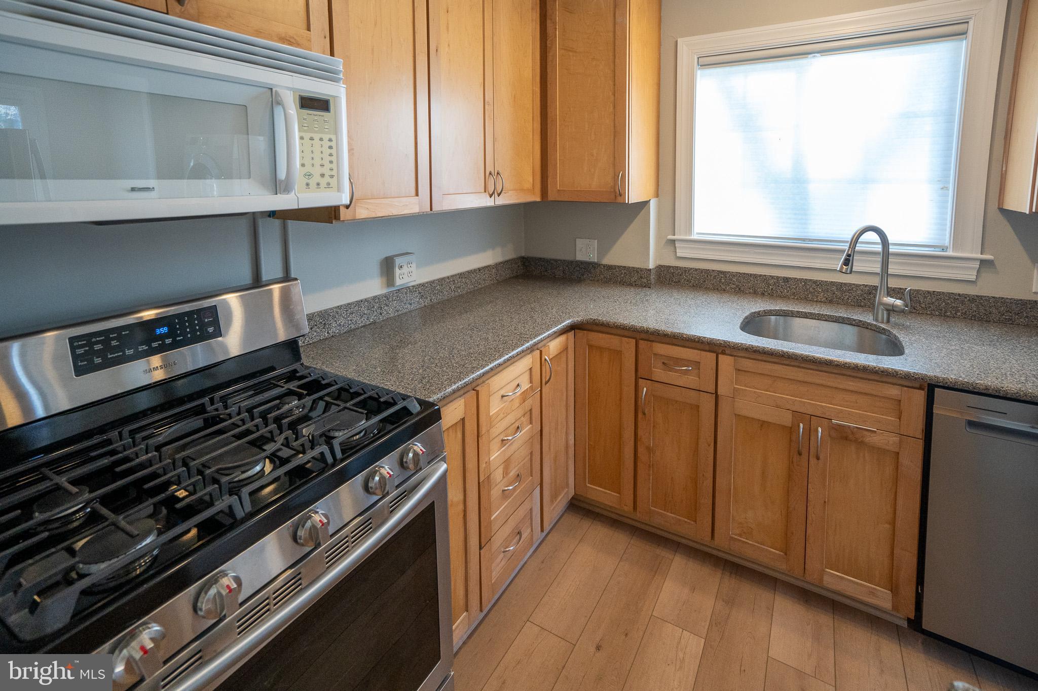 3224 MARTHA CUSTIS DR