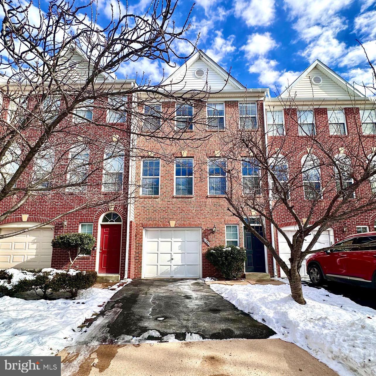 2583 James Madison Cir