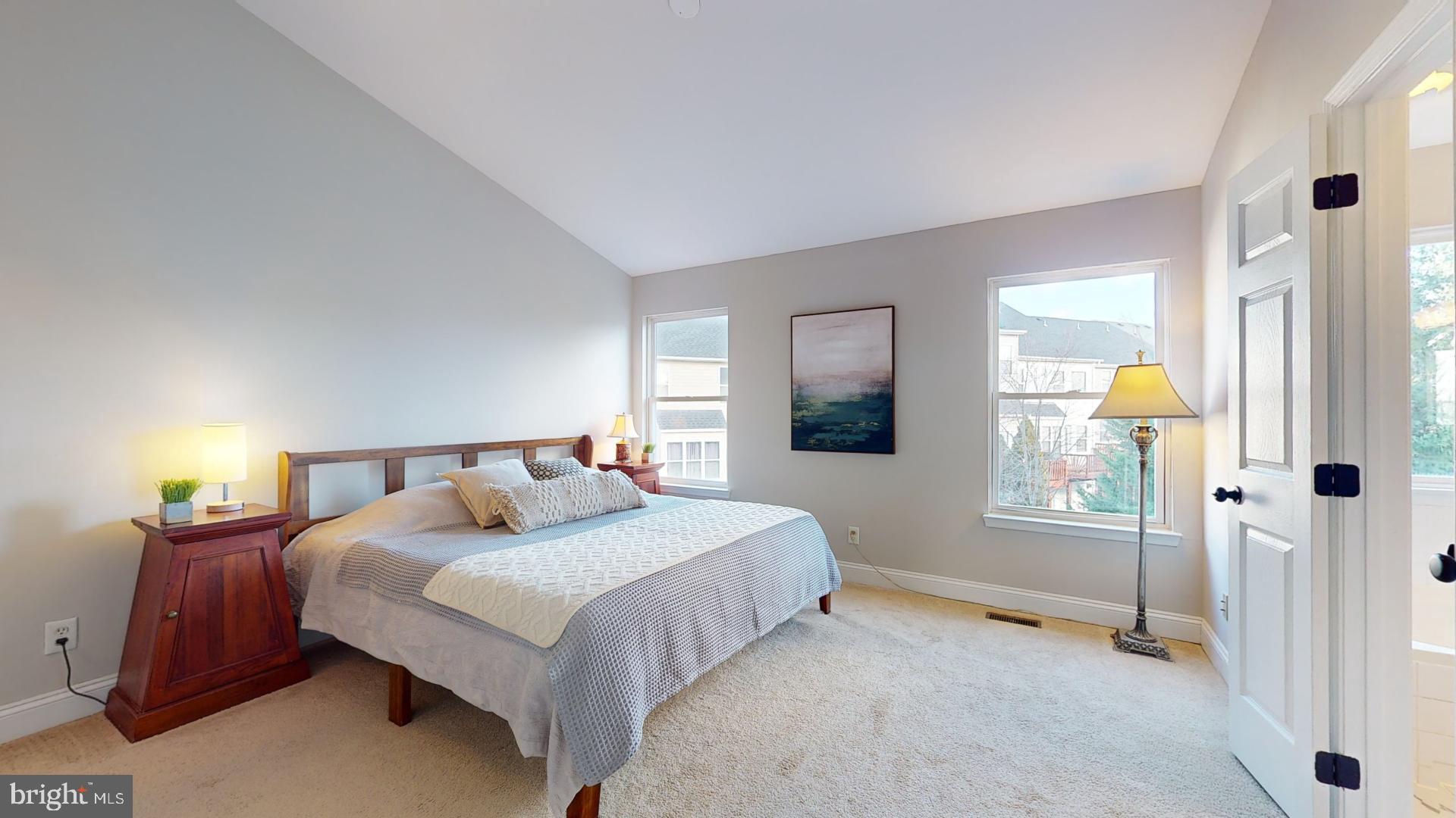 2583 James Madison Cir