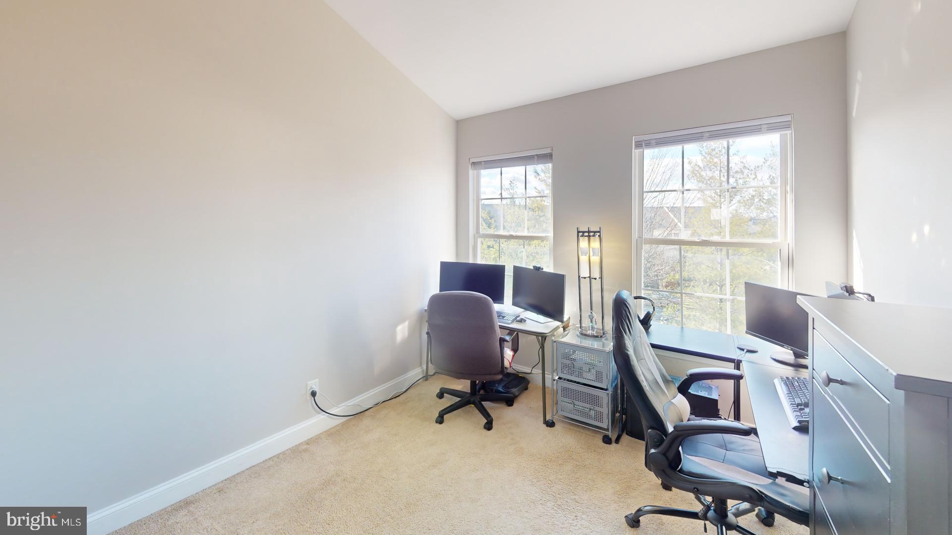 2583 James Madison Cir