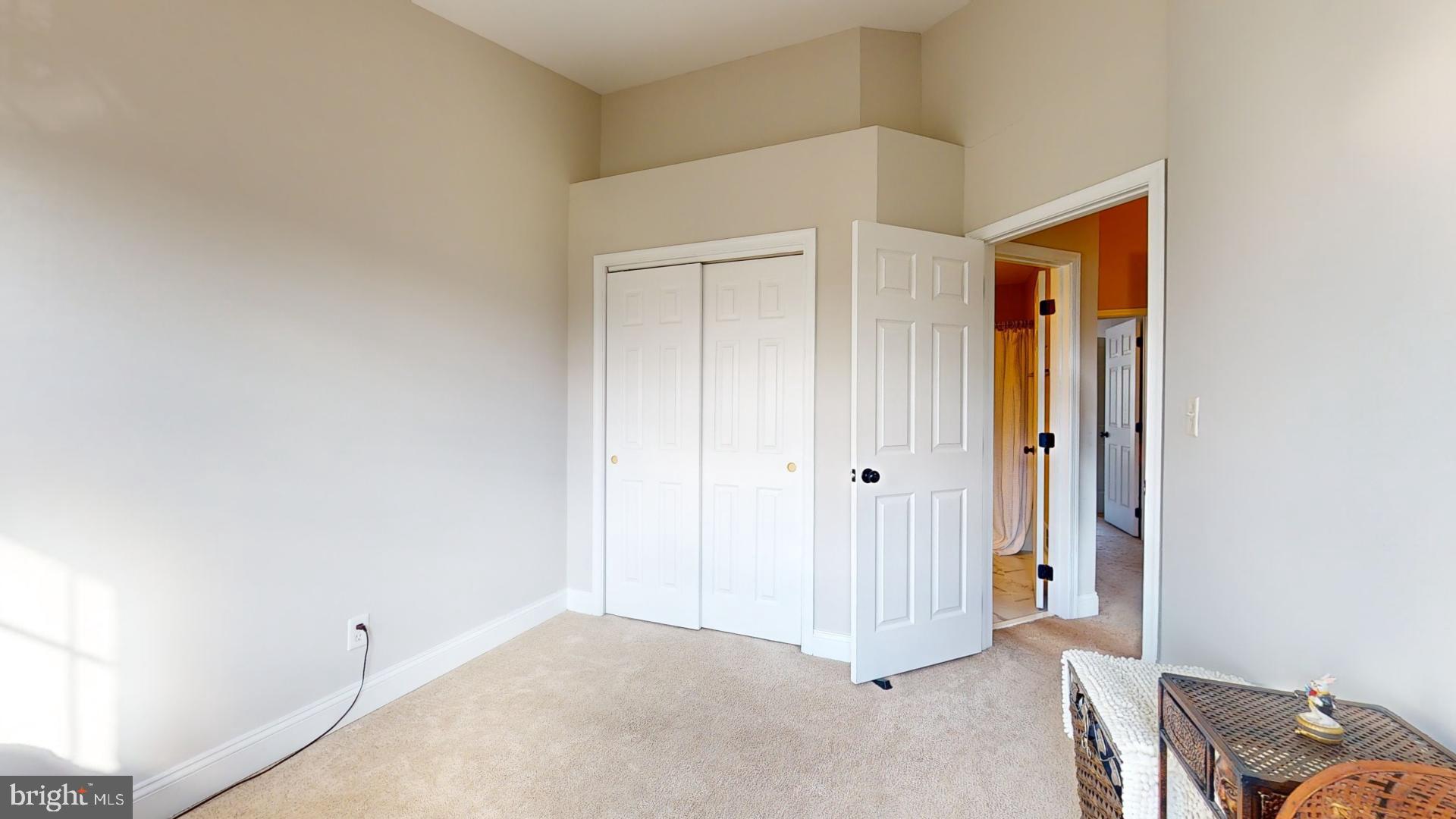 2583 James Madison Cir