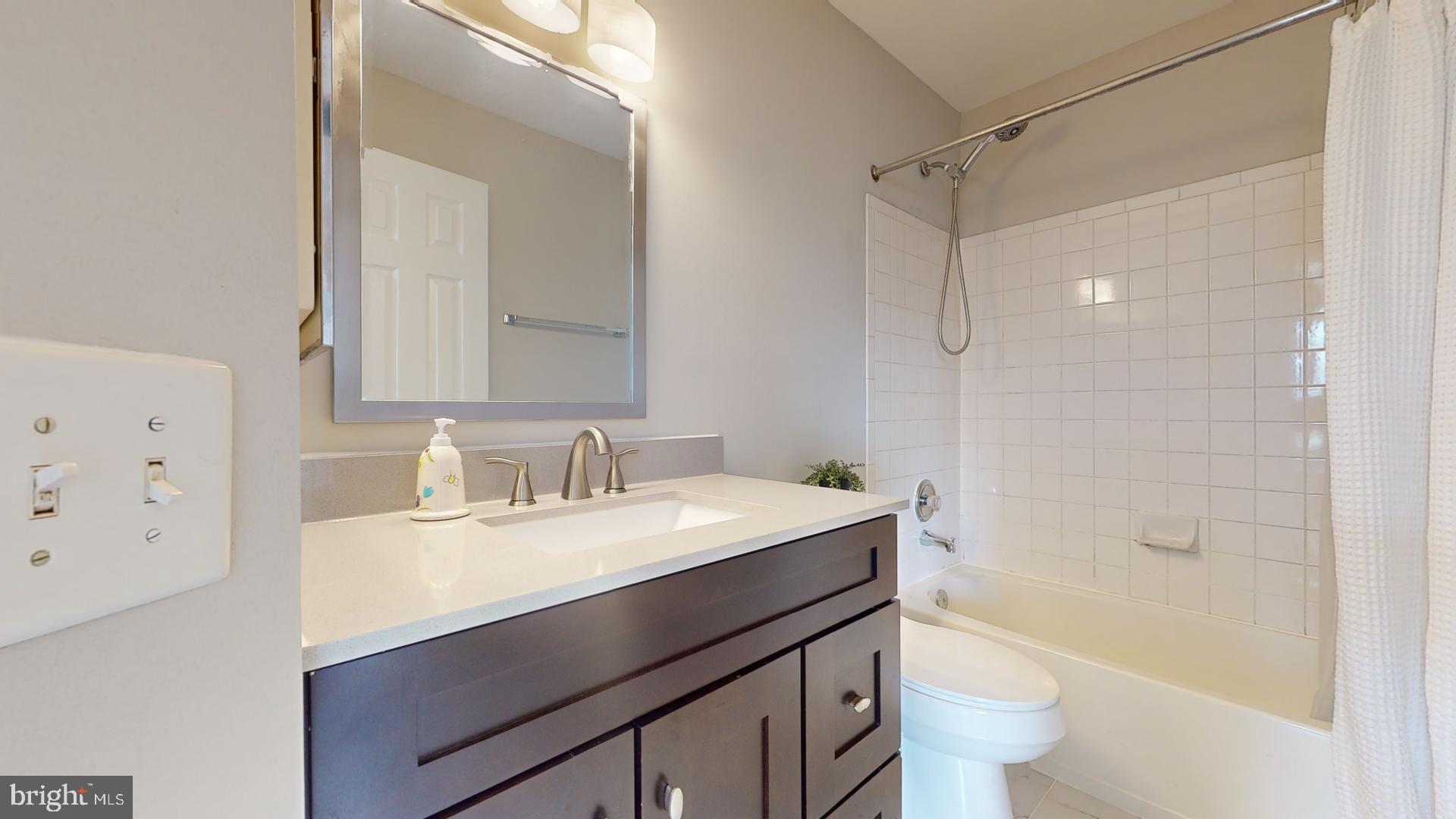 2583 James Madison Cir