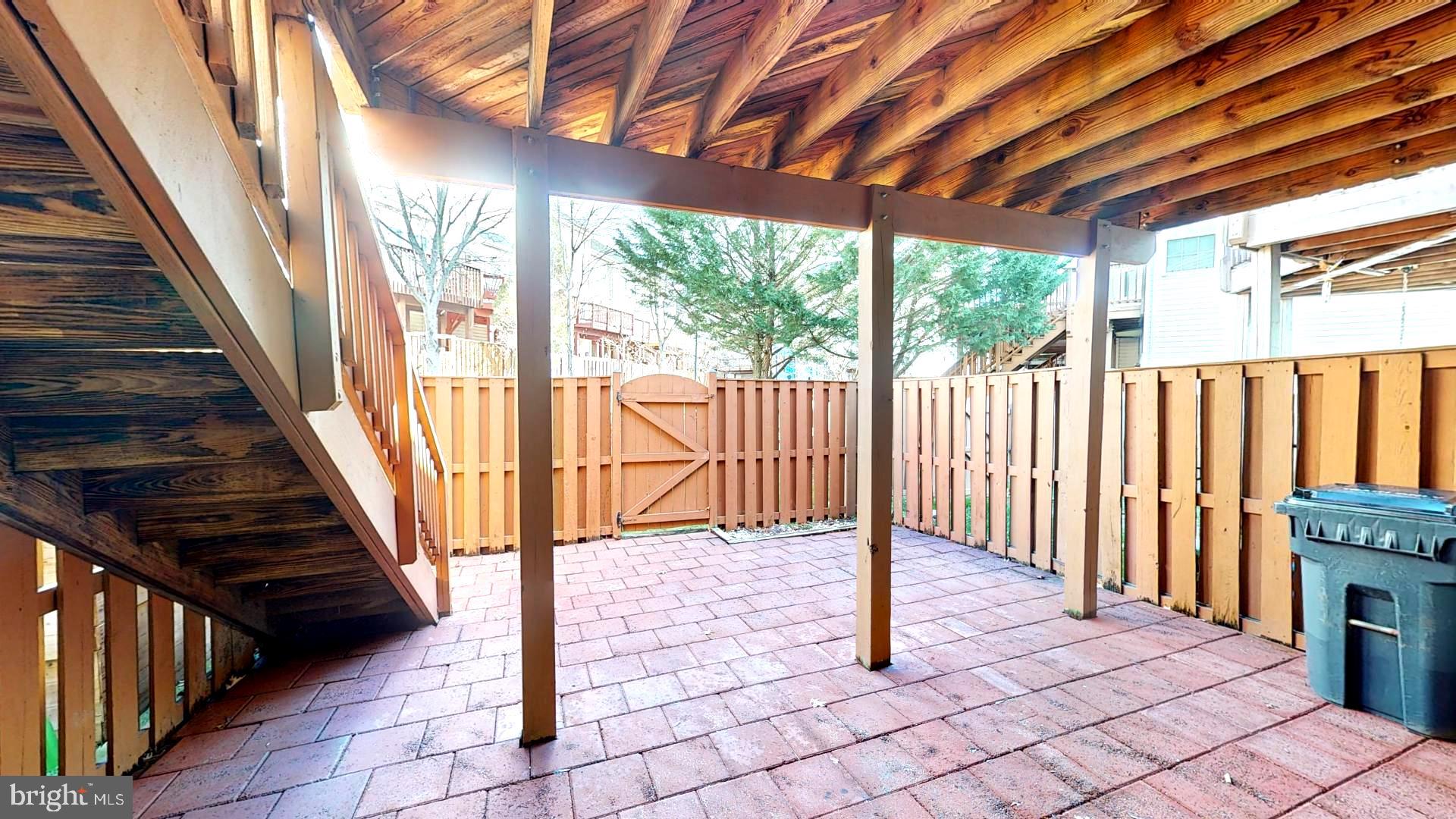 2583 James Madison Cir