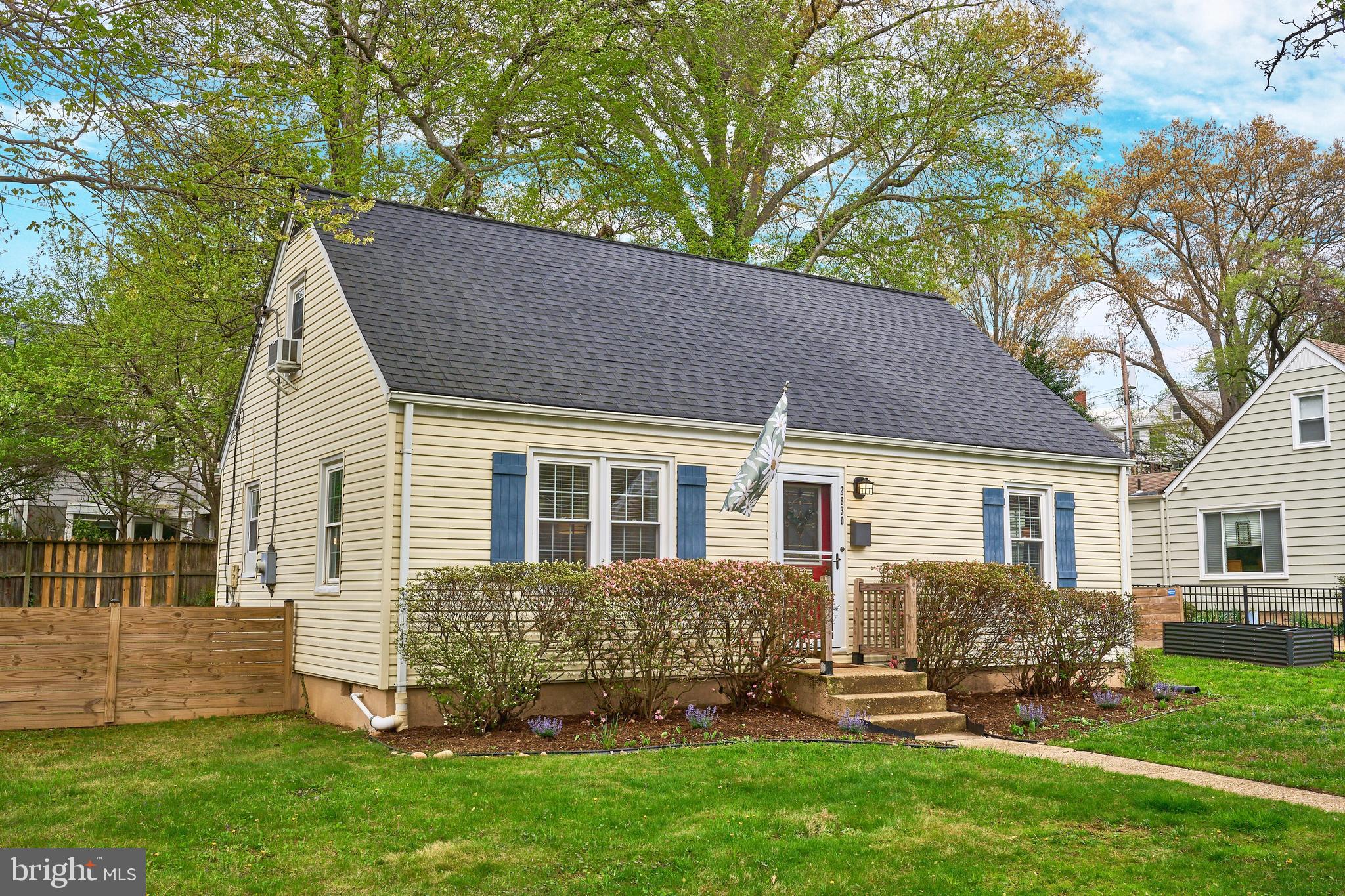 2830 Bolling Rd