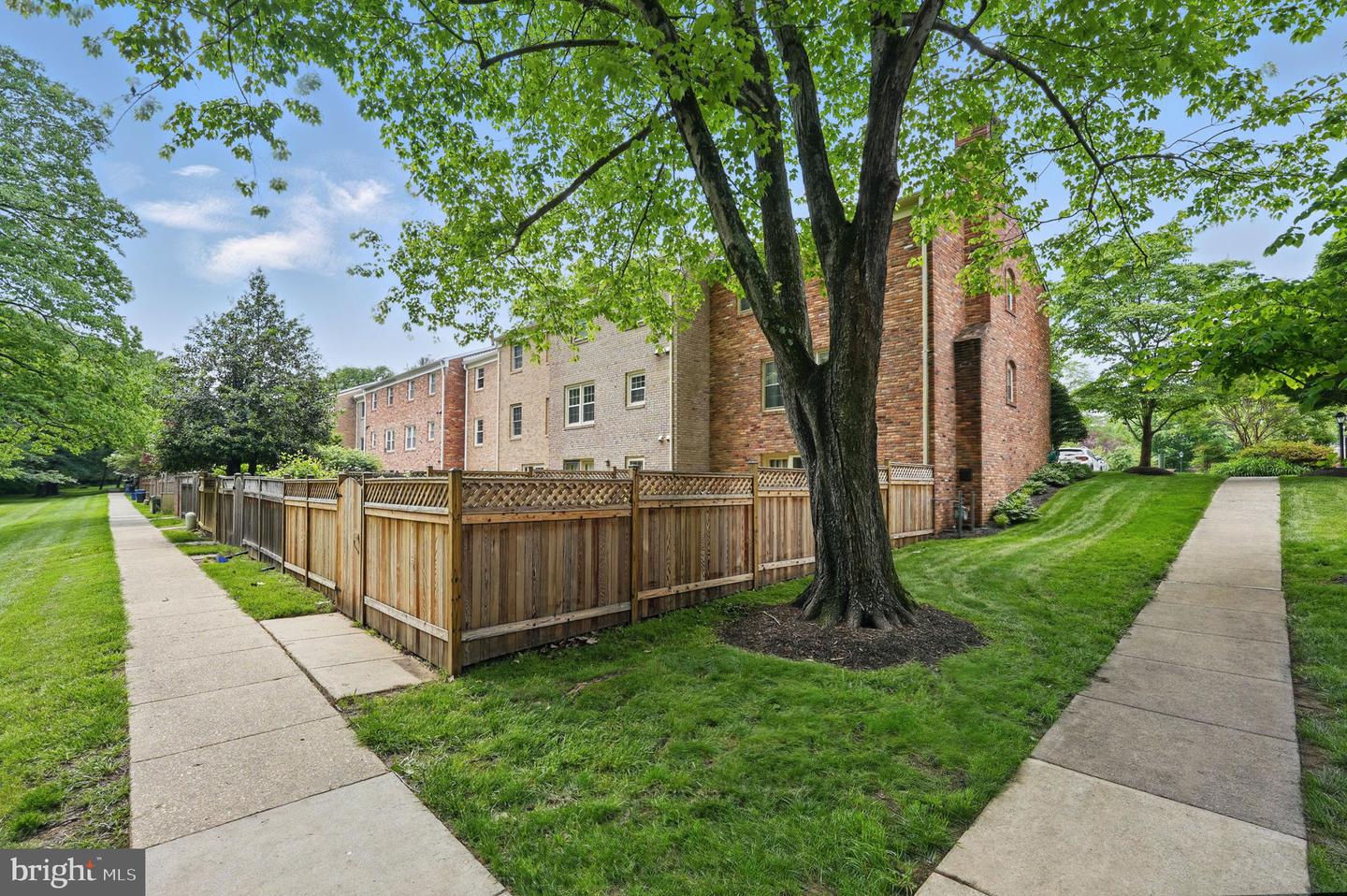 7013 Alicent Pl
