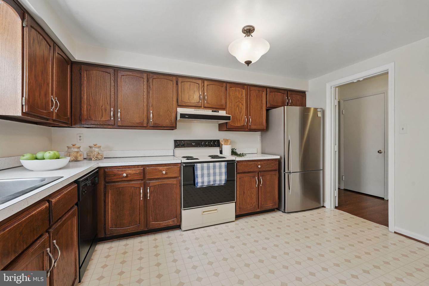 7013 Alicent Pl