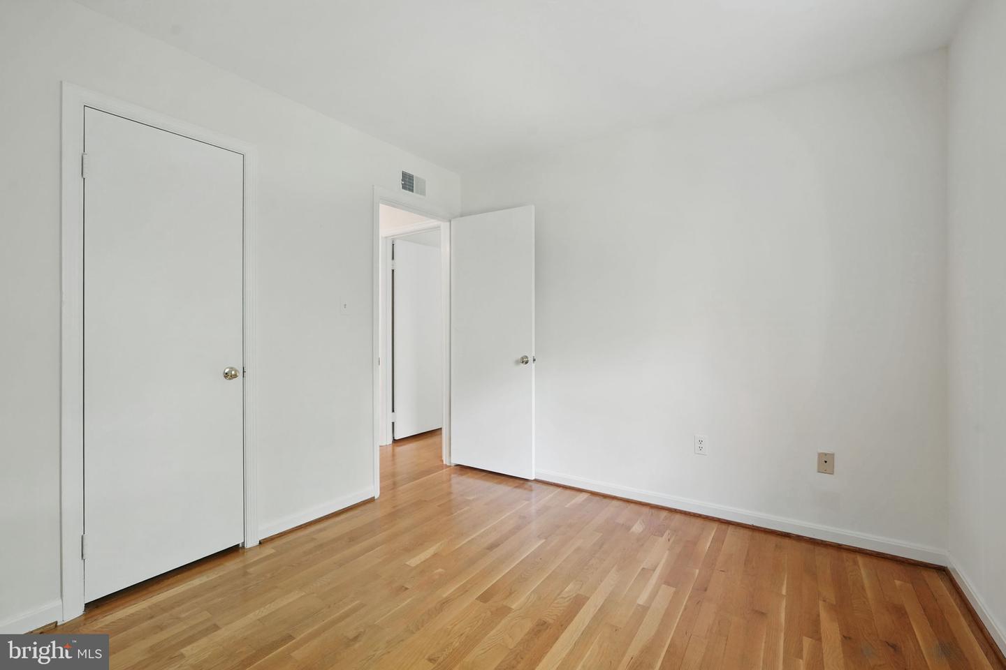 7013 Alicent Pl
