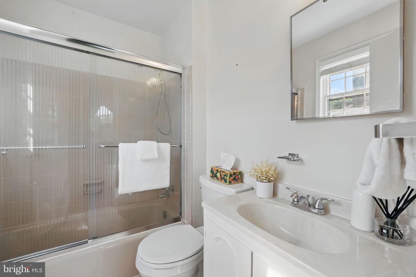 7013 Alicent Pl