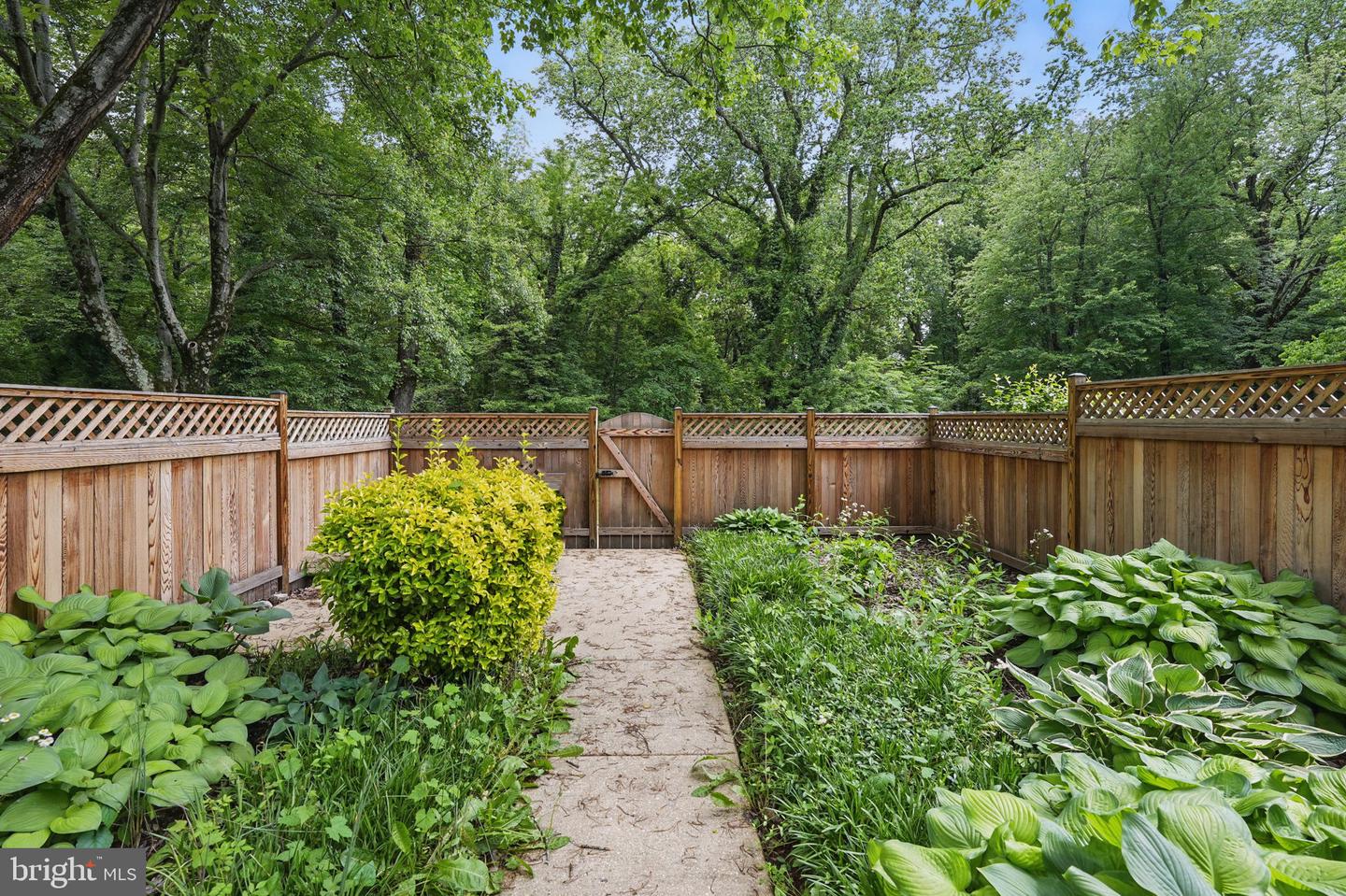 7013 Alicent Pl