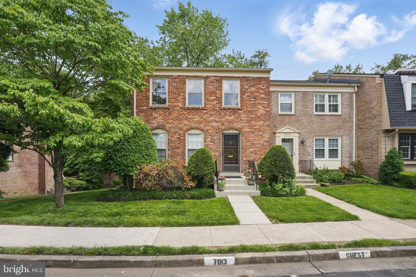 7013 Alicent Pl