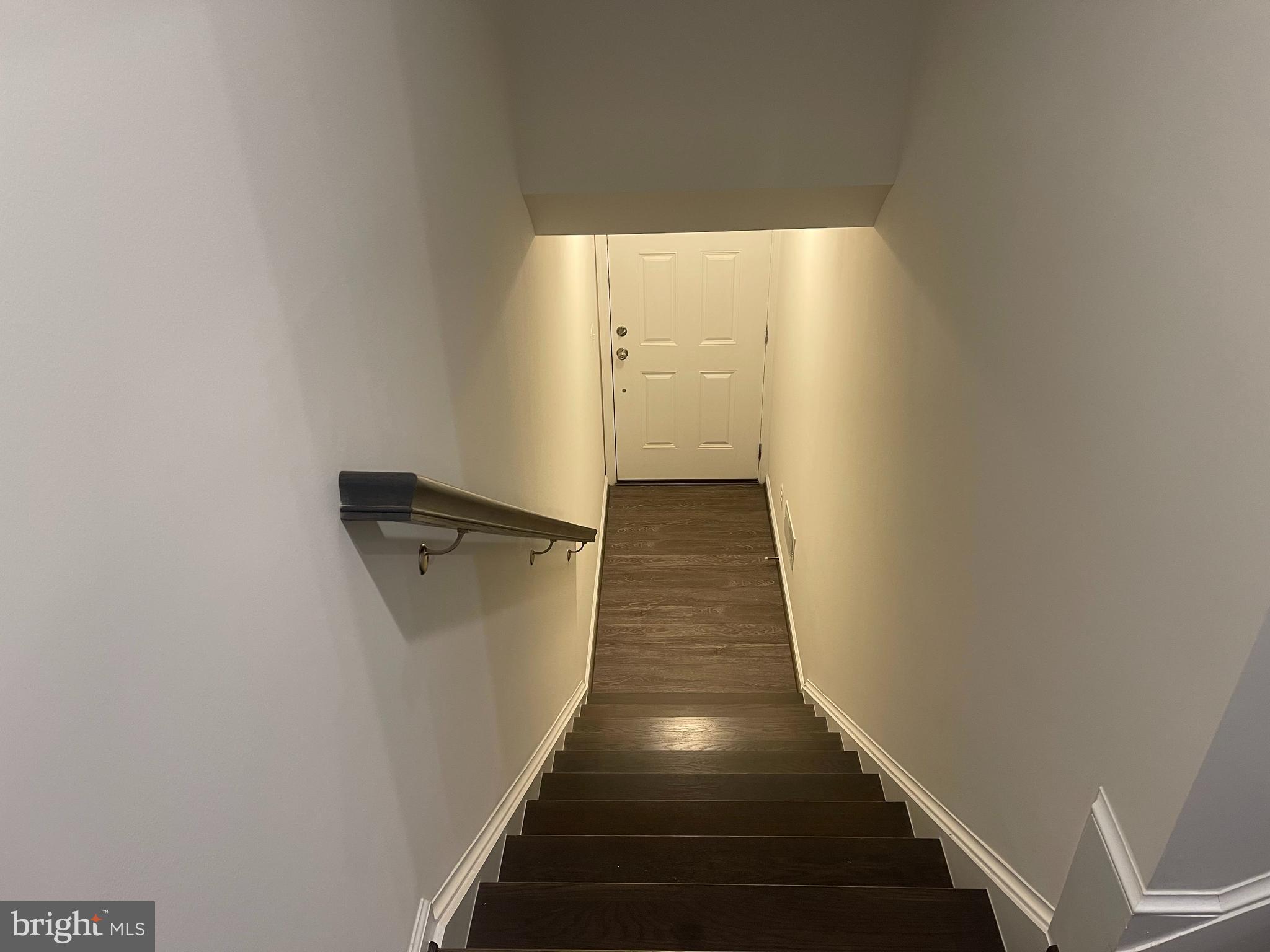 9102 Graves LANE