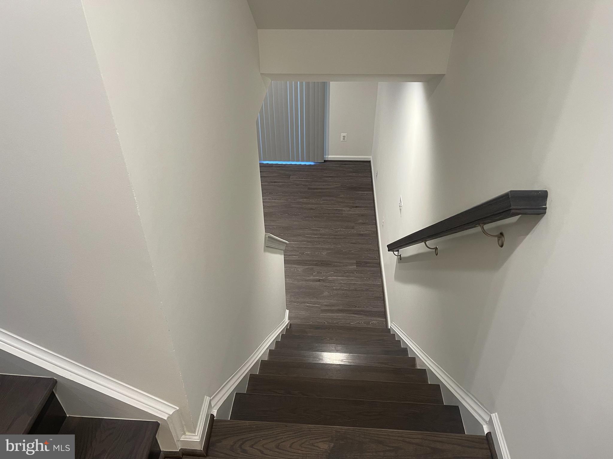 9102 Graves LANE