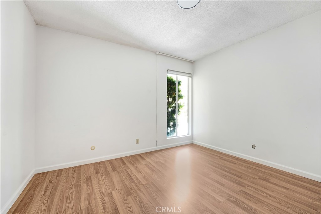 443 La Terraza Street