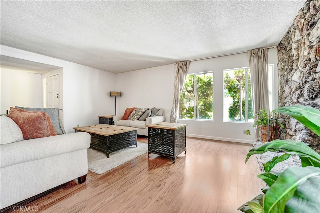 443 La Terraza Street