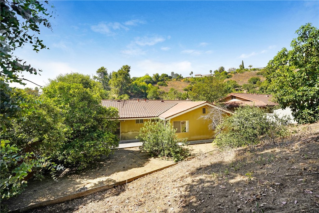 443 La Terraza Street