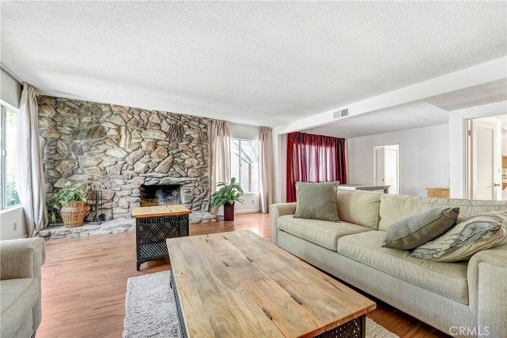 443 La Terraza Street