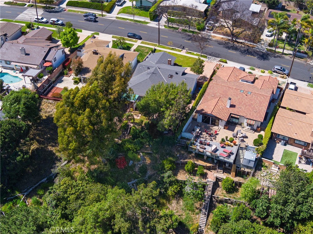 1715 W Santa Cruz Street