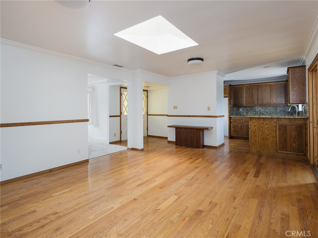 1715 W Santa Cruz Street