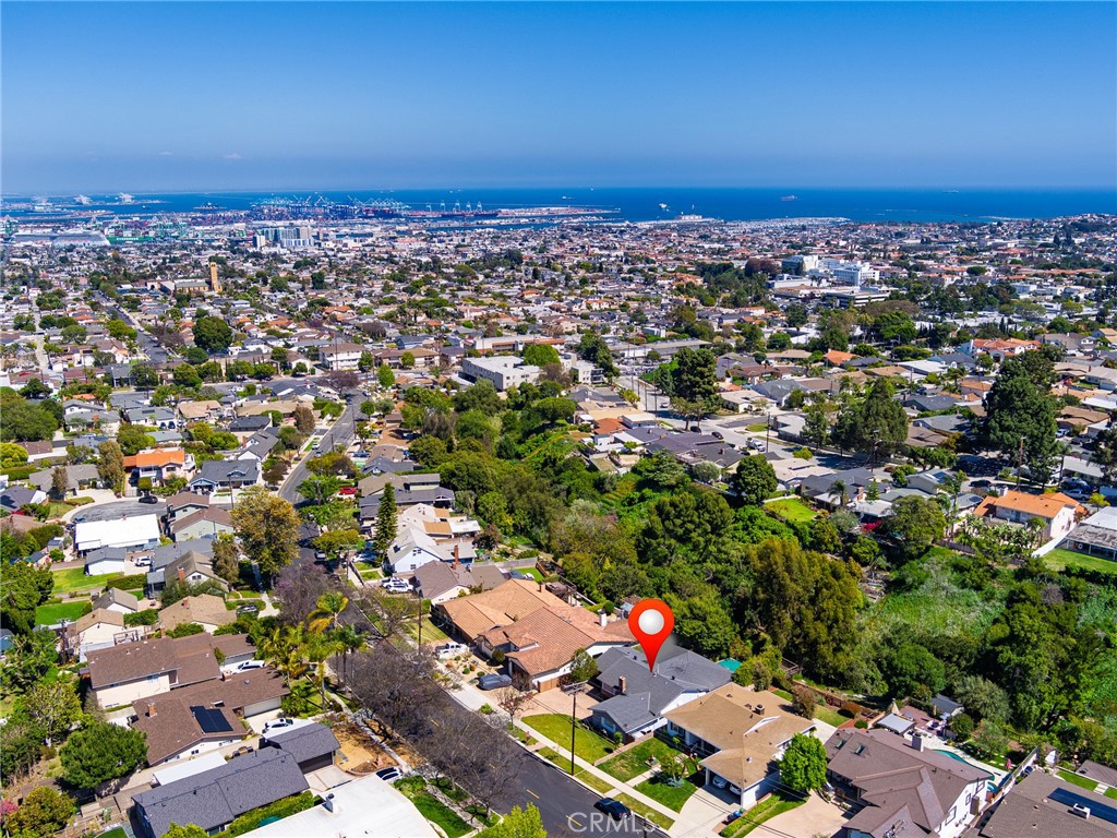 1715 W Santa Cruz Street