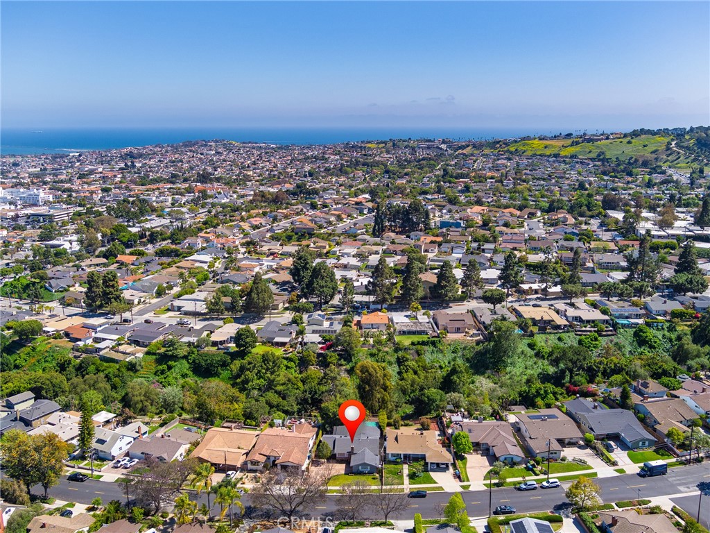 1715 W Santa Cruz Street