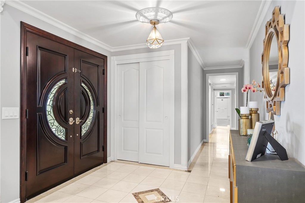4077 Rousseau Lane