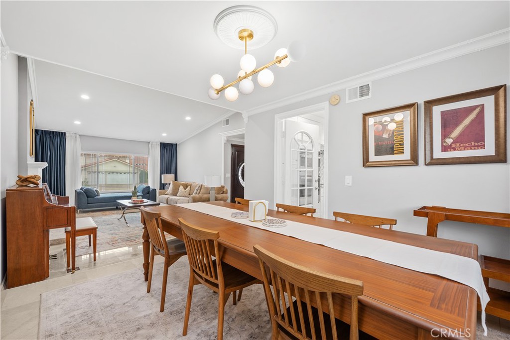 4077 Rousseau Lane