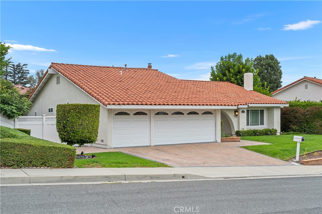4077 Rousseau Lane