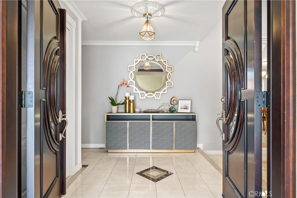 4077 Rousseau Lane