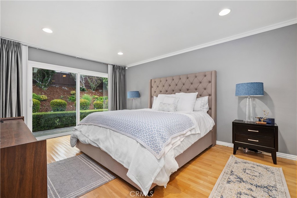4077 Rousseau Lane