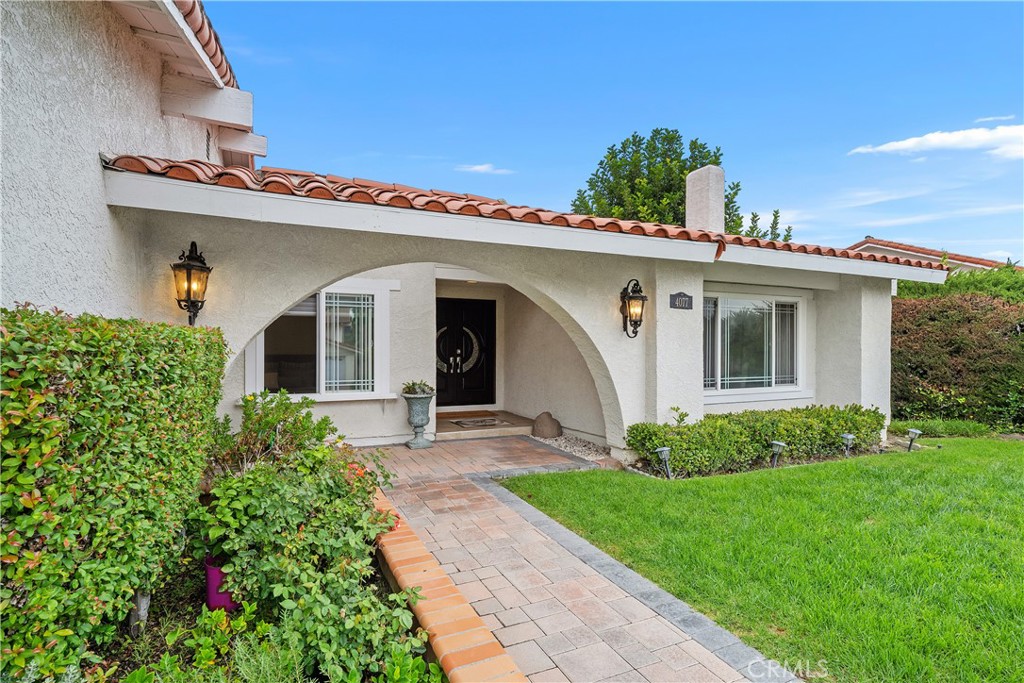 4077 Rousseau Lane