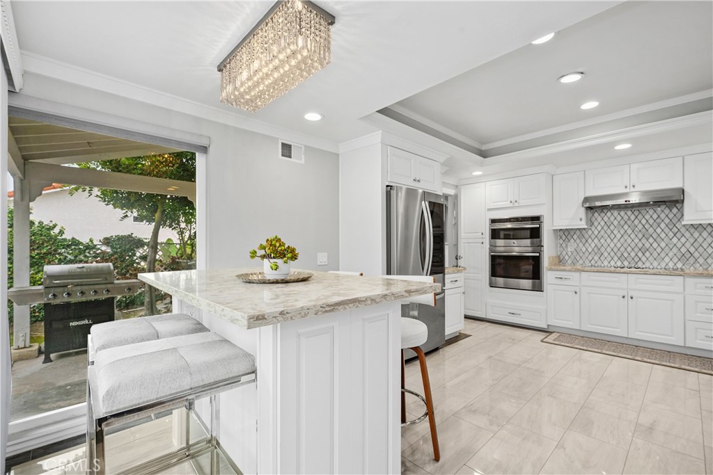 4077 Rousseau Lane