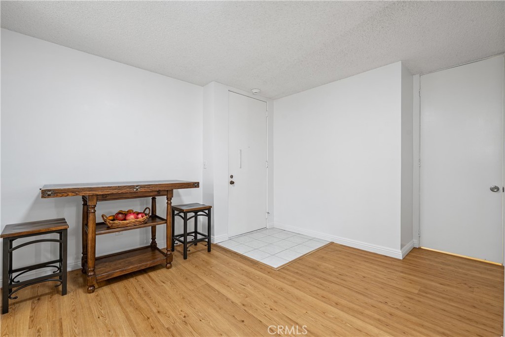 6542 Ocean Crest D208